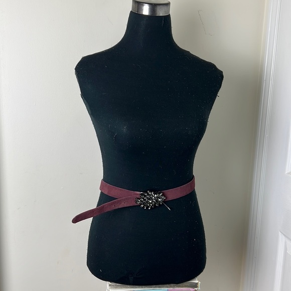 Loft Suede Leather Rhinestones Buckle Burgundy Belt Size Medium - Picture 13 of 16